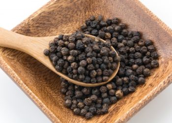 જાણો કાળા મરીના ઔષધીય ફાયદા વિષે