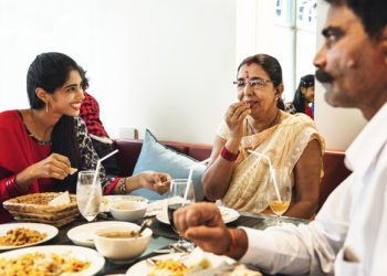 “ઘરમાં રહેવું કે ઘરમાં ભળવું?”