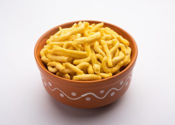 એક ૧૦૦ ગ્રામ ગાઠીયા