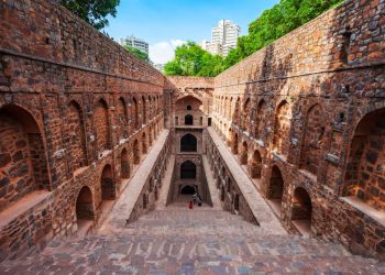 સુરત શહેરની એક  જીવંત વાવ