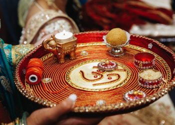અજર, અમર,ઉજ્જવળ બહેનની રાખડી છે